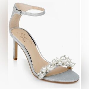 NIB Jewel Badgley Mischka Size 8 Lassie Ankle Strap Sandal